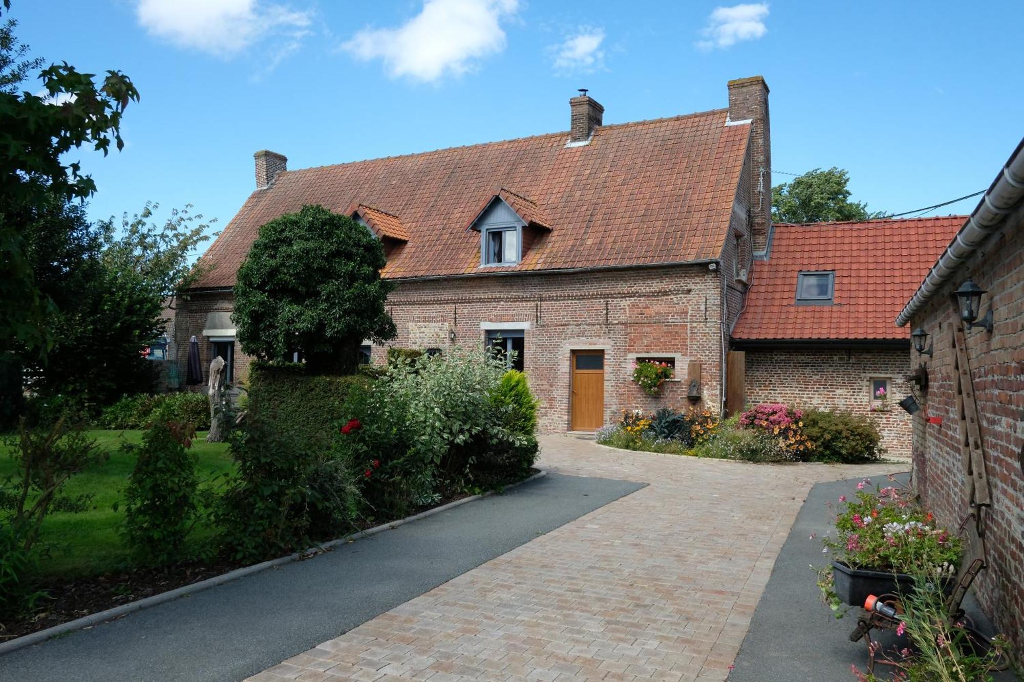 Les Charmilles Bed & Breakfast Hazebrouck Exterior foto