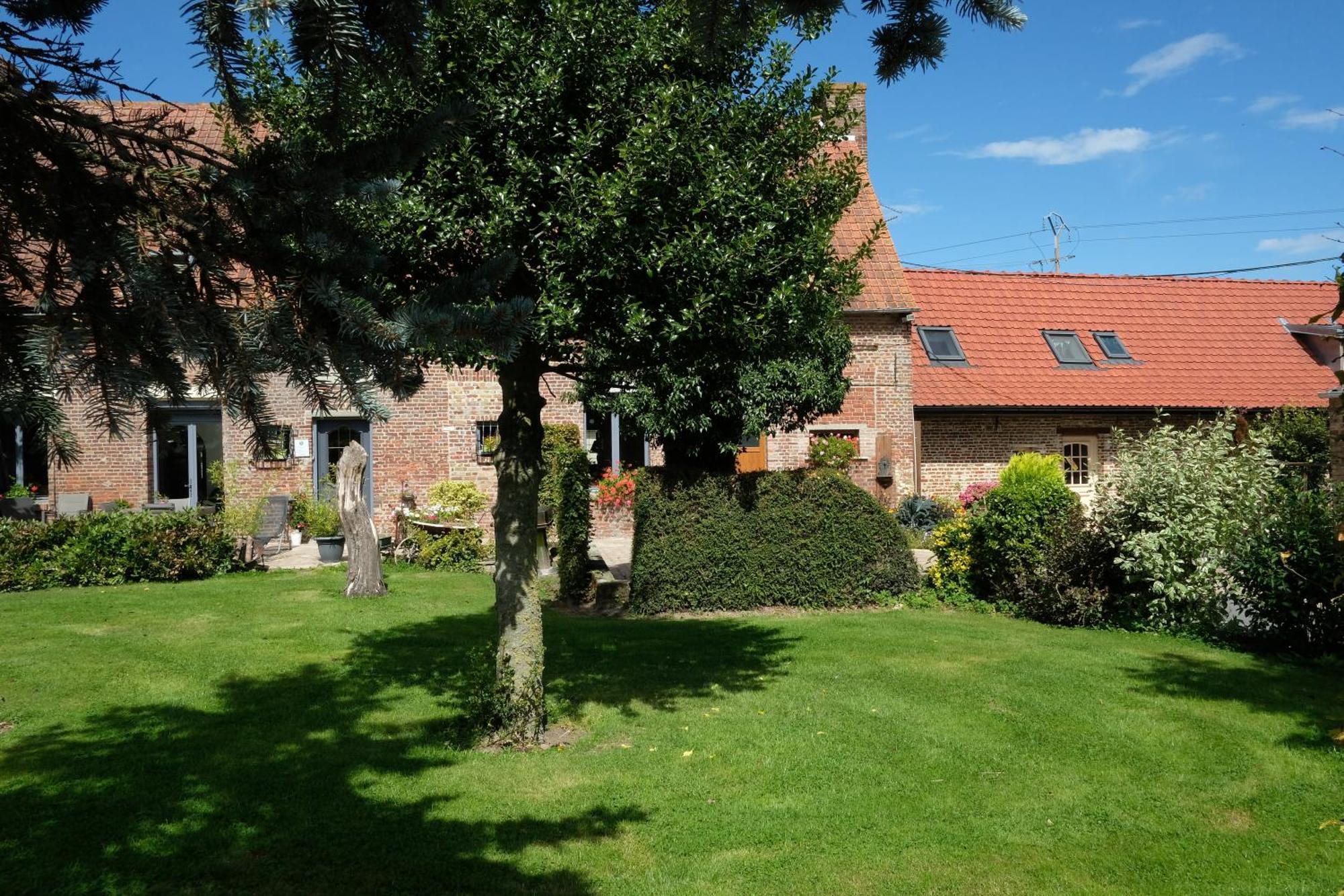 Les Charmilles Bed & Breakfast Hazebrouck Exterior foto
