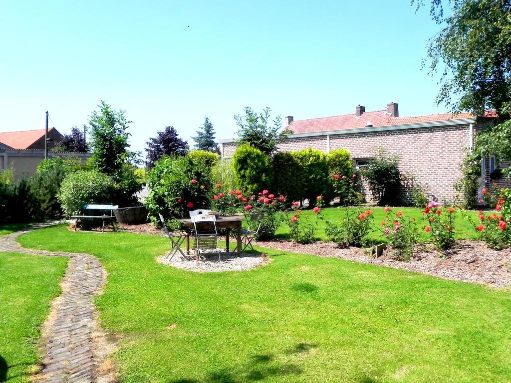 Les Charmilles Bed & Breakfast Hazebrouck Exterior foto