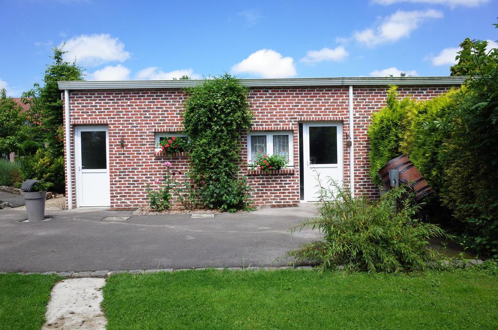 Les Charmilles Bed & Breakfast Hazebrouck Exterior foto